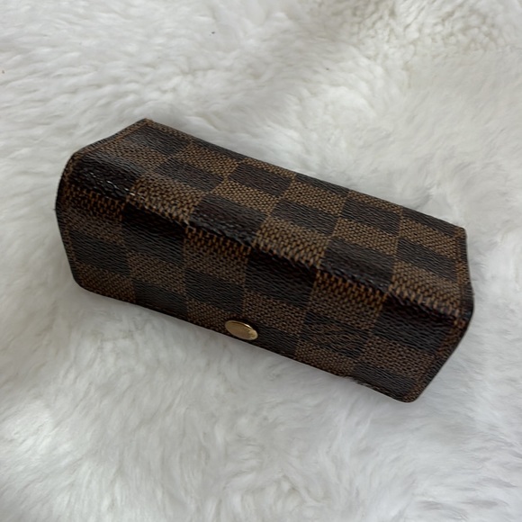 Authentic Louis Vuitton key and cash holder - Picture 3 of 10